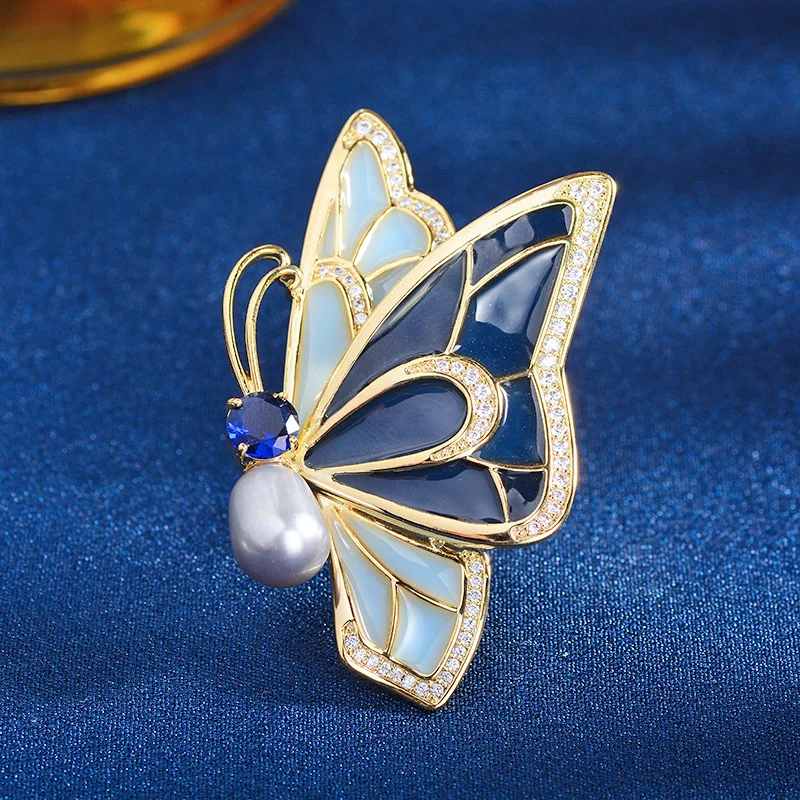 Japanese and Korean Light Luxury Design Sense Butterfly Brooch Female Translucent Temperament Suit Coat Insect Corsage Pin