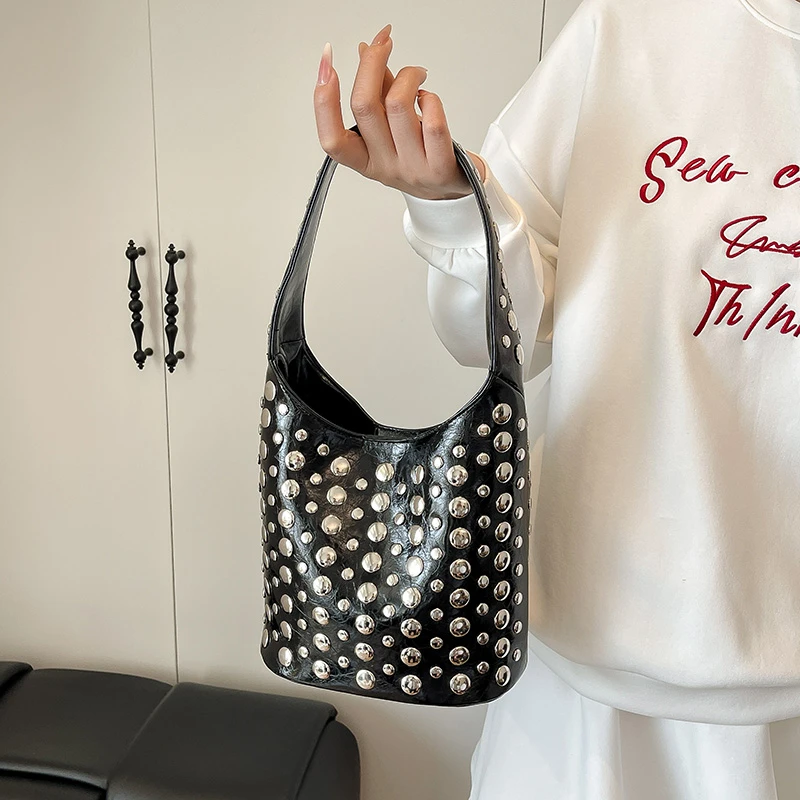 Commuter Shopper Bag With Large Capacity Business Leisure Style And Trendy Simple Solid Color Option