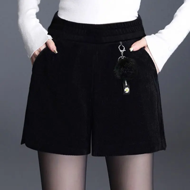 Autumn Winter Solid Elastic Waist All-match A-line Shorts Plus Size Casual Golden Velvet Shorts Vintage Casual Women Clothing