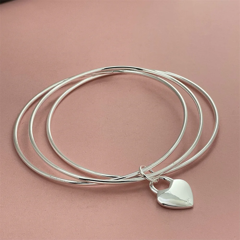 

Серебро 925, браслет от сердца до сердца, игривый и простой, универсальный, подходит для повседневного ношения.