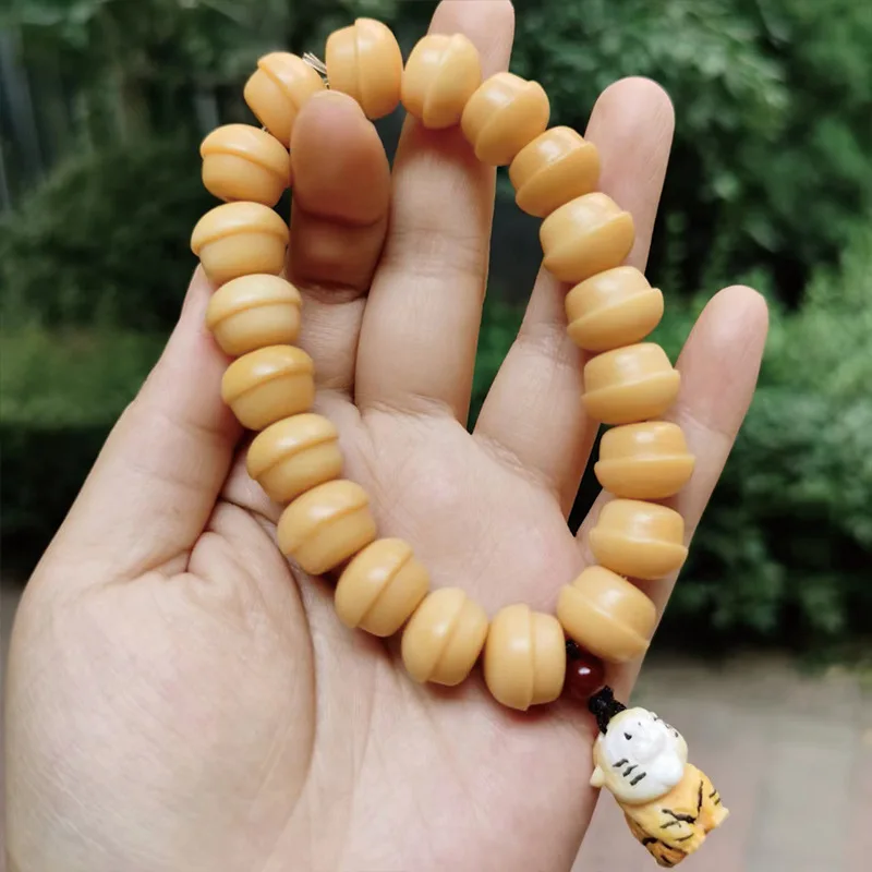 Ox Bone Yellow Chicken Grease Suit Ethnic Style Personality Ladies Playing Bracelet