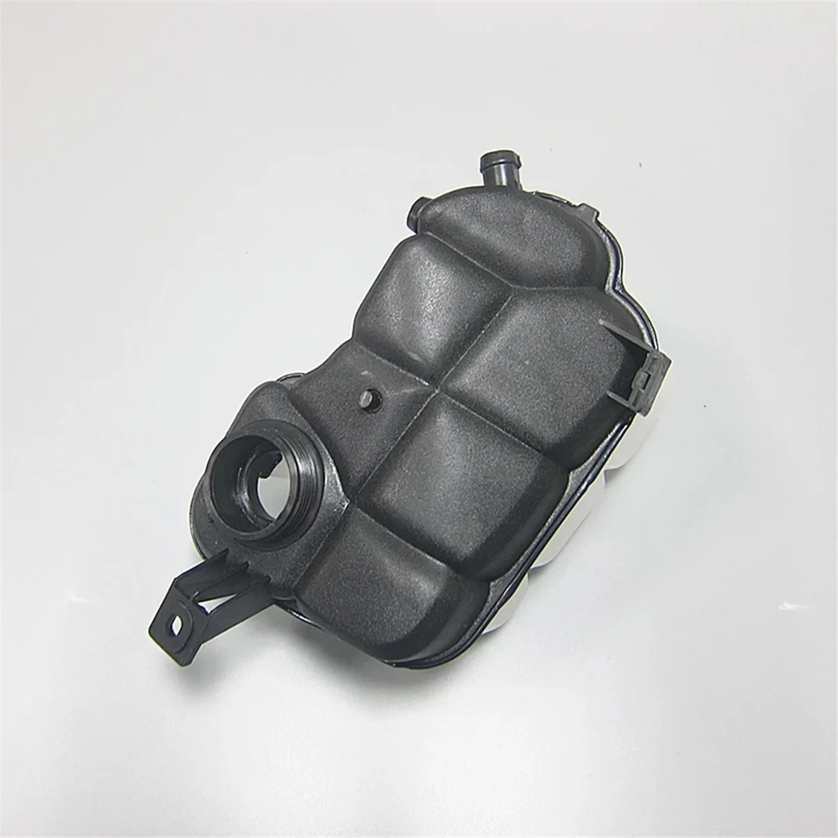 

Car Accessories Cooling System Radiator Expansion Bottle for FORD Galaxy Mondeo MK4 S-MAX 6G91-8K218-AD—L49A