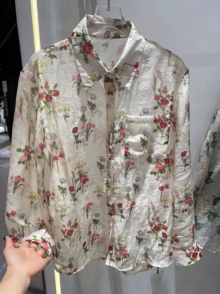 New Retro Floral Chiffon Shirt for Women in Summer 2024 with a Loose Long Sleeved Sun Protection Top That Exudes a Sense