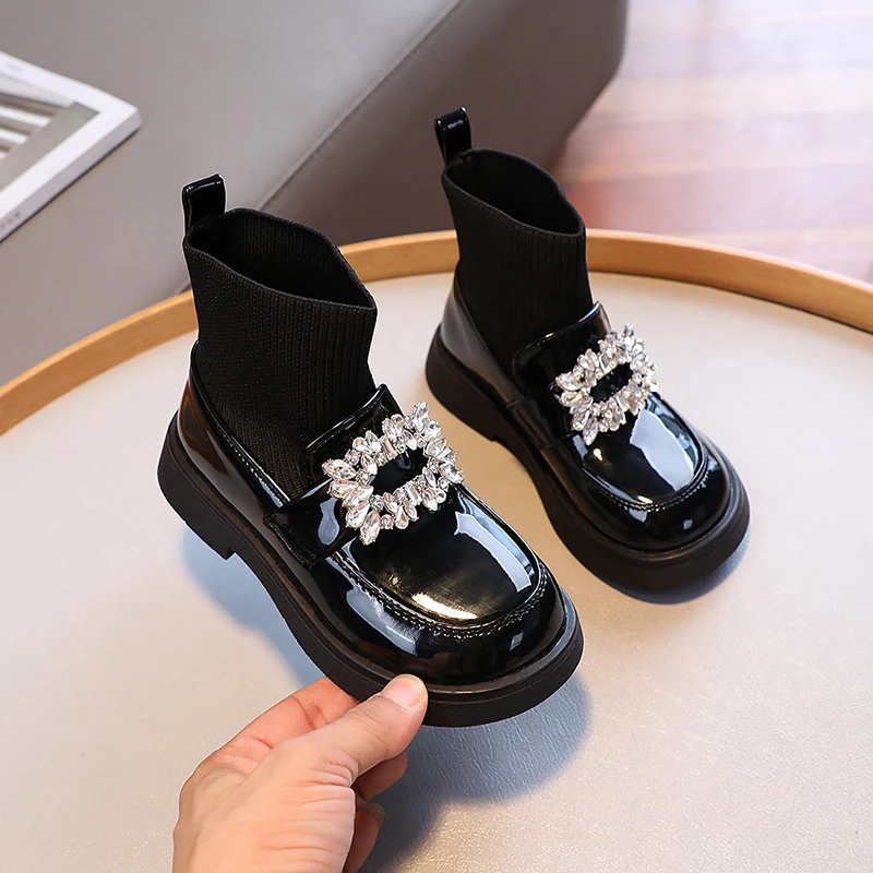 Girls Leather Boots with Rhinestone Flat Bottomed Middle Tube, Spring and Autumn Outdoor Girls Fashion Boots Zapatillas Mujer