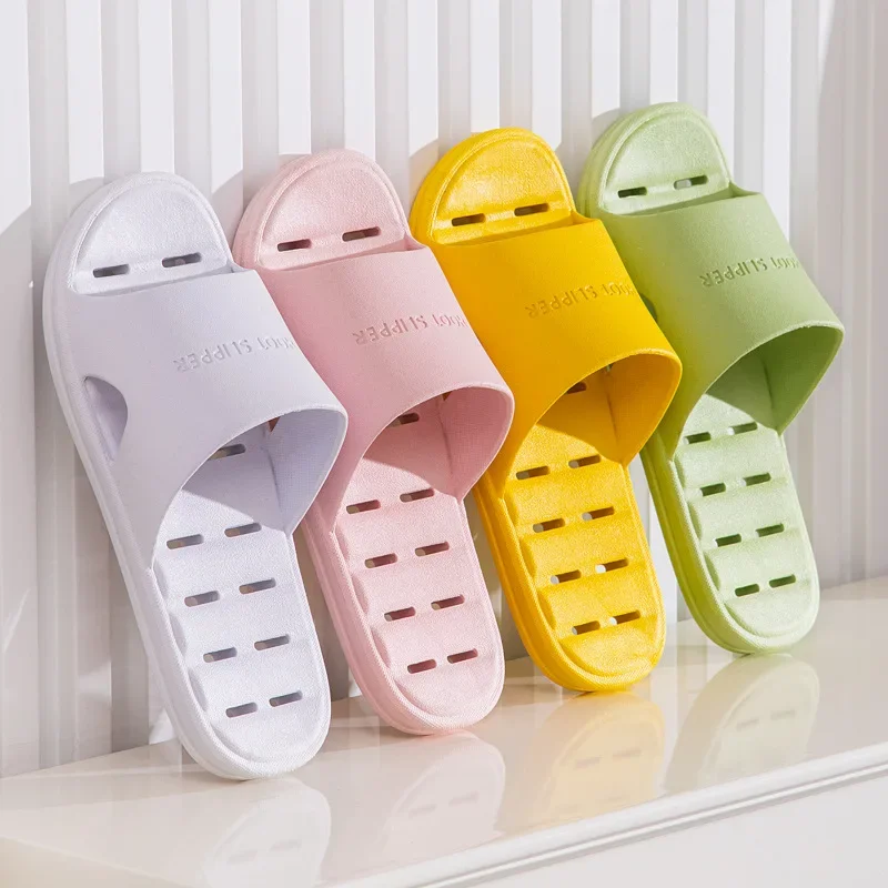 

Тапочки для ванной комнаты, летние мужские и женские домашние буксировочные нескользящие туфли на мягкой подошве, буксирные пары из ПВХ, новые модели 2023 г.