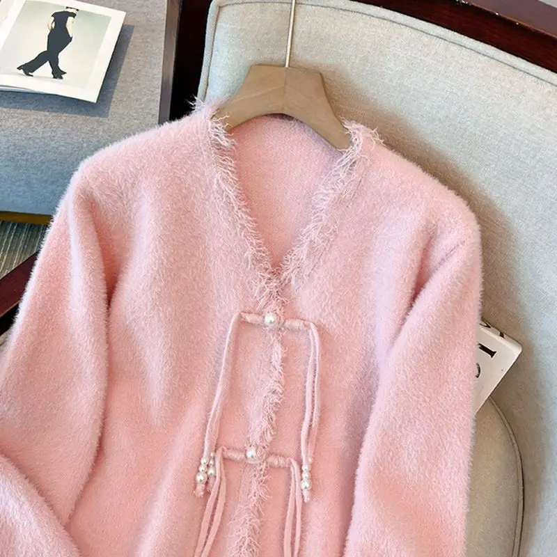 Novo estilo chinês fivela com decote em v camisola casaco outono e inverno design feminino sentido cardigan confortável simples único casaco
