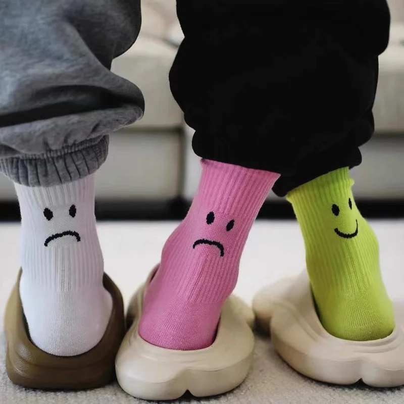 Y Demo 1 Pair Casual Crying Smiling Face Socks Creative Funny Sports Style Solid Color Couple Middle Tube Socks