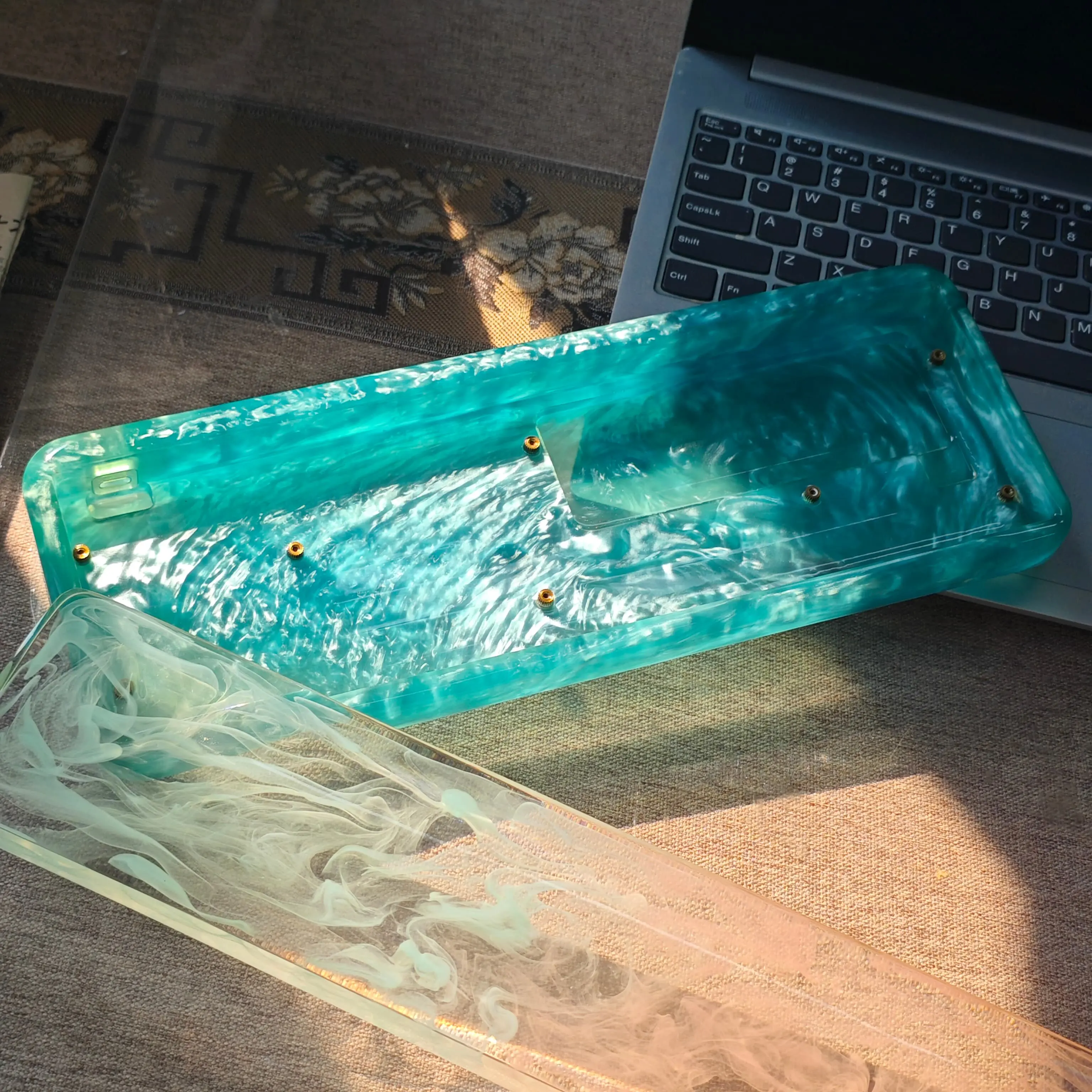 

Комплект клавиатуры Flowing Resin 68: кастомная трехрежимная беспроводная Bluetooth RGB-клавиатура с раскладкой 68 клавиш, с покраской методом Baking Paint, для киберспорта, игр и офиса, DIY