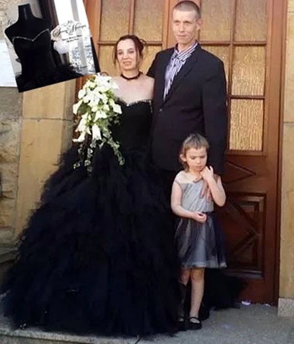 Vestidos de casamento gótico preto, cauda longa, amor, pescoço frisado, renda, costas, espartilho vintage, vestido de noiva personalizado