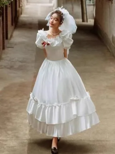 Seidensatin, helle Hochzeit, Dr. 2025, neues Hong Kong Sle Foto, Hepburn Forest System, Braut, Reisen, Oot, High-End-Sensation