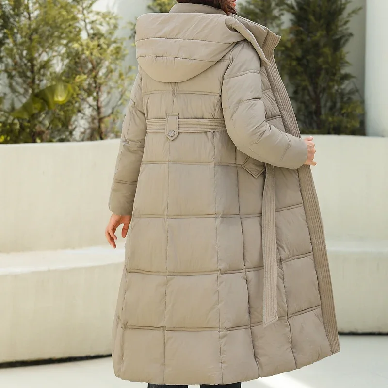 Eleganti cappotti lunghi caldi per le donne parka con cintura 2024 moda cappotto spesso allentato giacche da donna con cappuccio di alta qualità