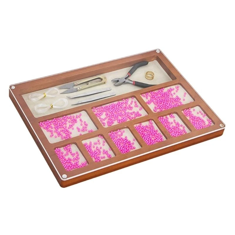 

Крепкий поднос для хранения бусин с ювелирными изделиями с мягкой плюшевой подкладкой и акриловой крышкой