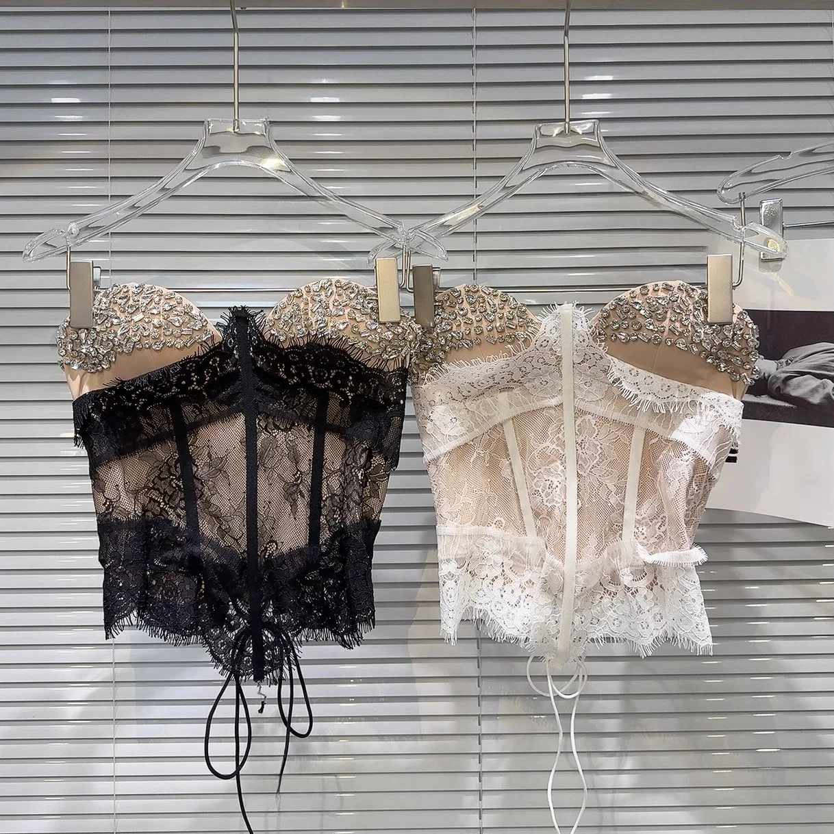 

Sexy Trendy Fibone Waist Cinching Bandage Crop Top Vest Heavy Rhinestone Embellied Original Design Lace Trim Slim Fit Wom...