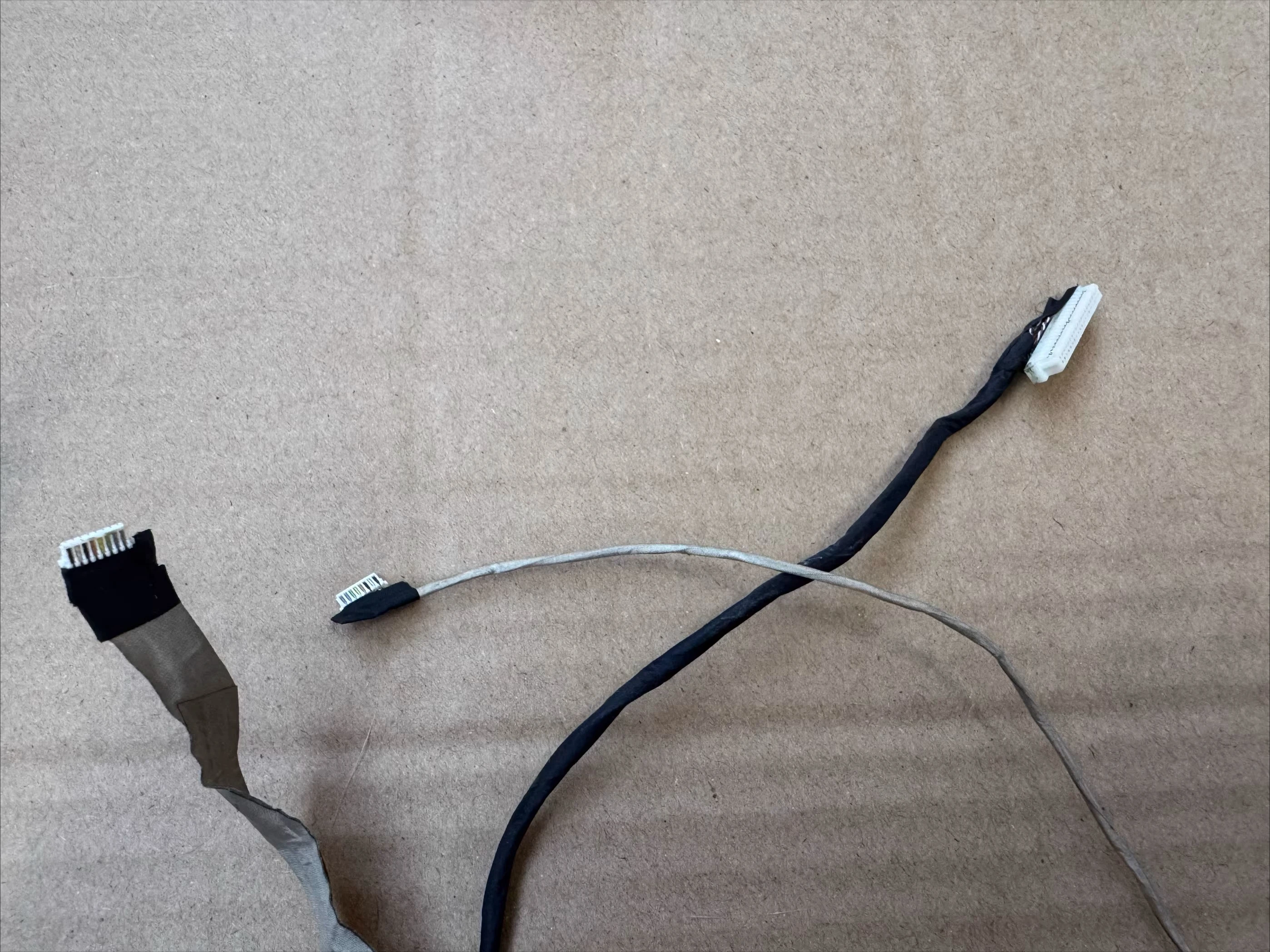 FOR Lenovo Y430P screen cable Y410P high-score 40-pin screen cable, screen cable DC02001KW00