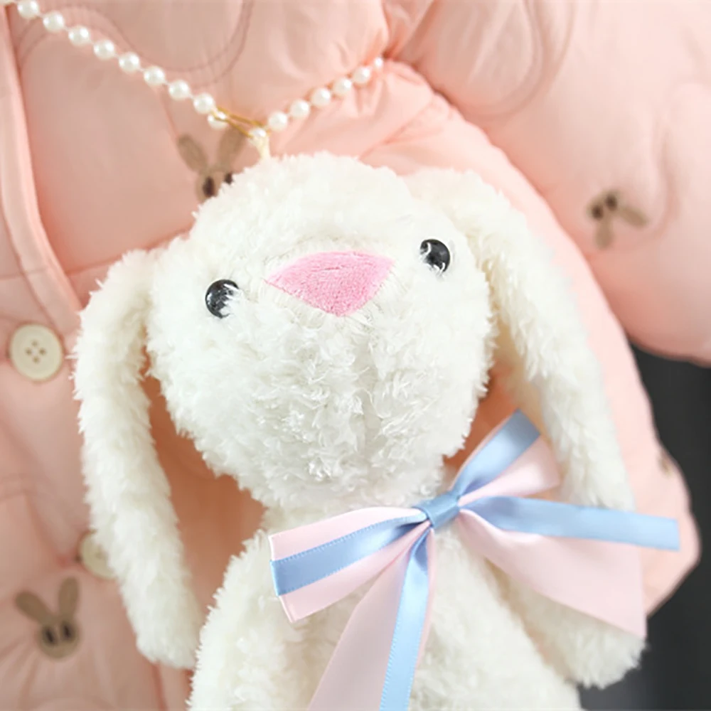 The new winter girls\' coat with hat flower edge this rabbit print warm and fleece warm long sleeve coat + diagonal bunny bag