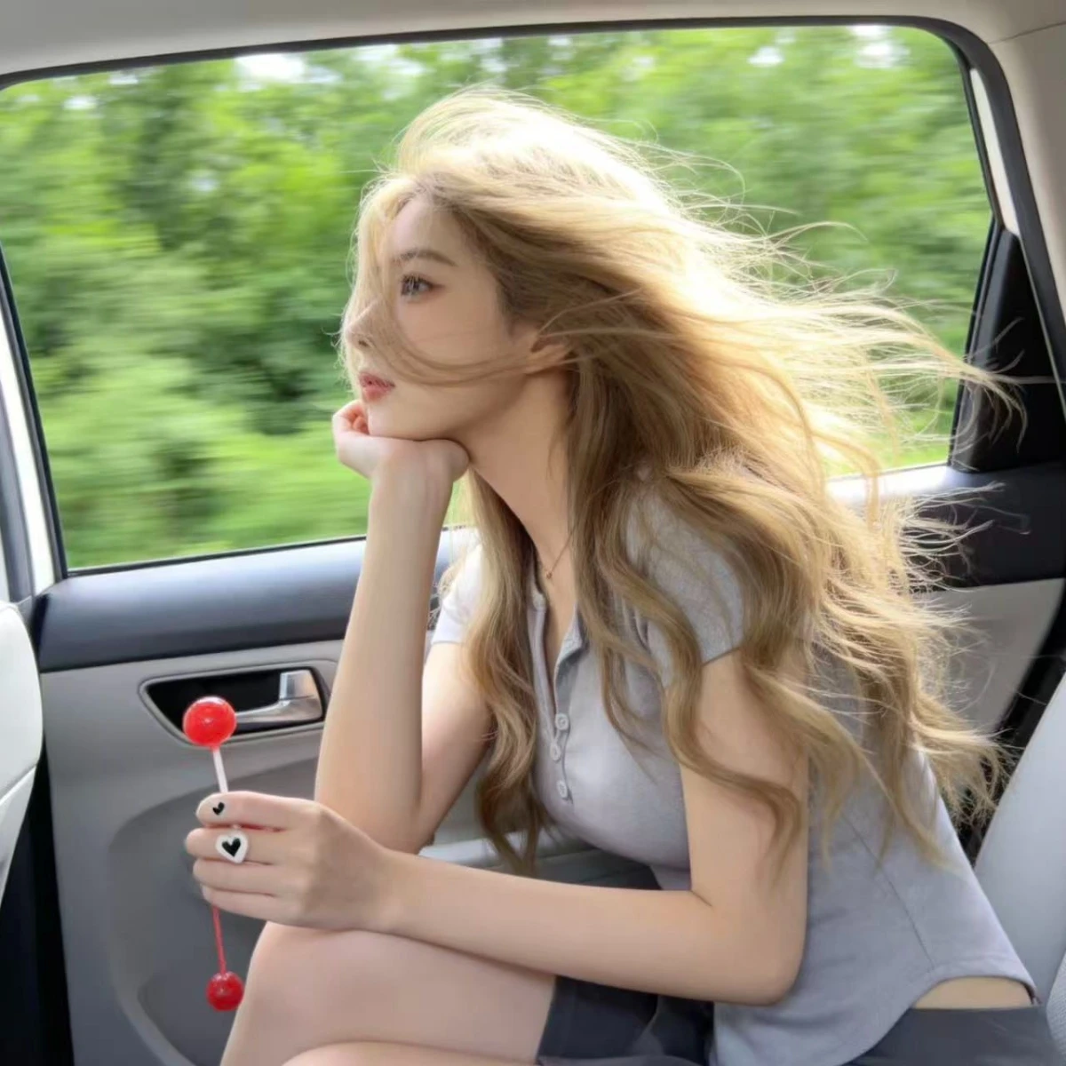 

Сексуальный полупрозрачный комплект с полуоткрытым воротником и облегающими рукавами: футболка и плиссированная юбка в летнем школьном стиле для женщин больших размеров