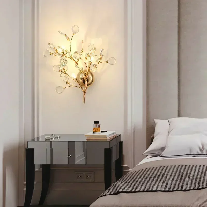 Imagem -03 - Romantic Flowers Branches Led Wall Lights Clear Crystal Sconce Gold Metal Lights para Sala de Estar Quarto Decoração de Casa