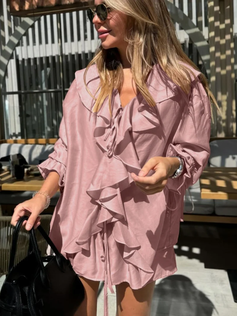 

Модный комплект из 2 предметов с рюшами для женщин: летняя одежда, топ на завязках и шорты, офисный стиль, для повседневной носки, коллекция 2026