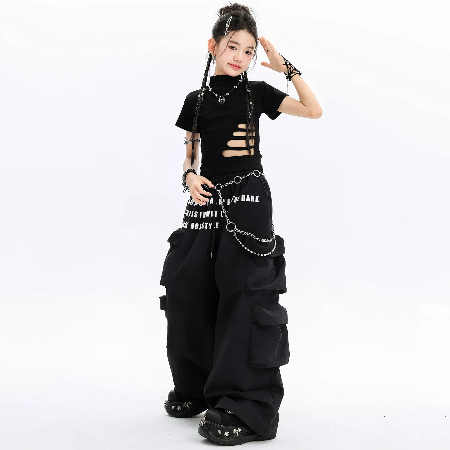 

Kid Kpop Hip Hop Clothing Black Mock Neck Ripped Crop T Shirt Top Casual Wide Cargo Pants for Girl Street Dance Costumes Clothes