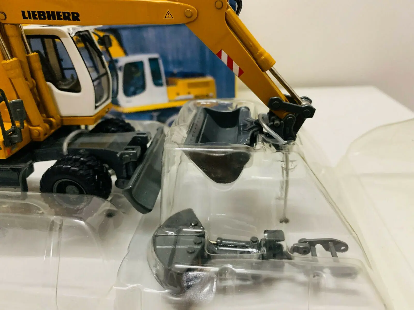 A904C Wheel Loader Excavators 1/50 Scale Diecast Model 58004