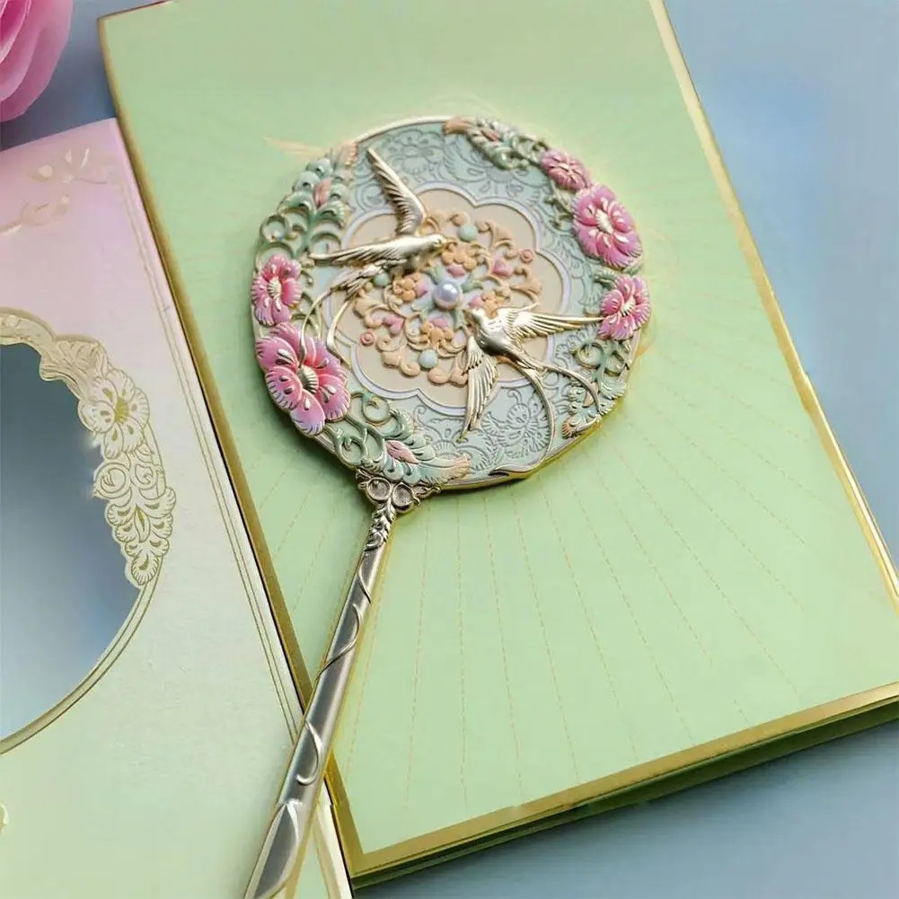 Vintage-Spiegel im chinesischen Stil mit Griff, Pfingstrosen-Motiv, zarter Blumen-Minispiegel, Kosmetikspiegel, Taschen-Make-up-Spiegel – Detail 5