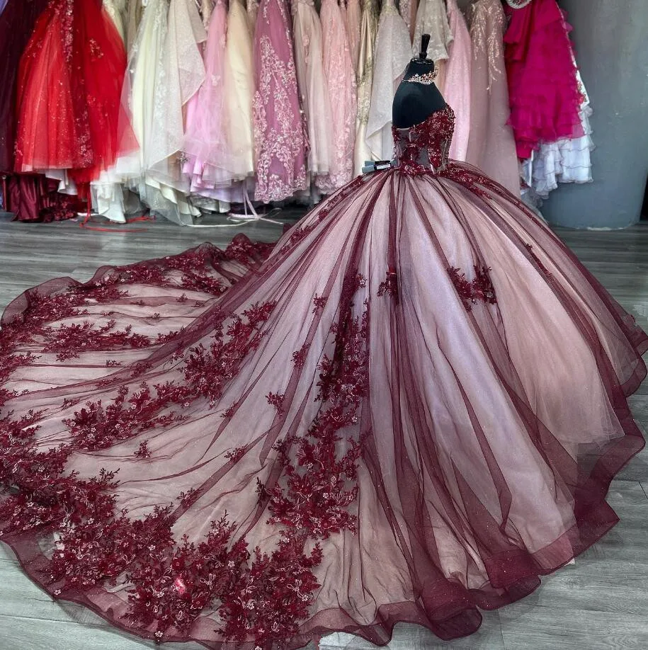 Burgundy Princess Luxury Quinceanera Dresses Beaded Floral Applique Boning Corset vestidos para 15 años Sweet 16 customsized