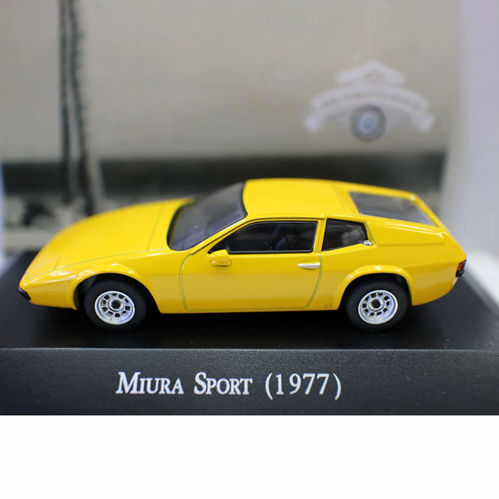 Defective Product Spot Goods 1:43 Scale Simulation Alloy Miura Targa 1982 Brazilian Sports Car Model Retro Toy Static Ornaments