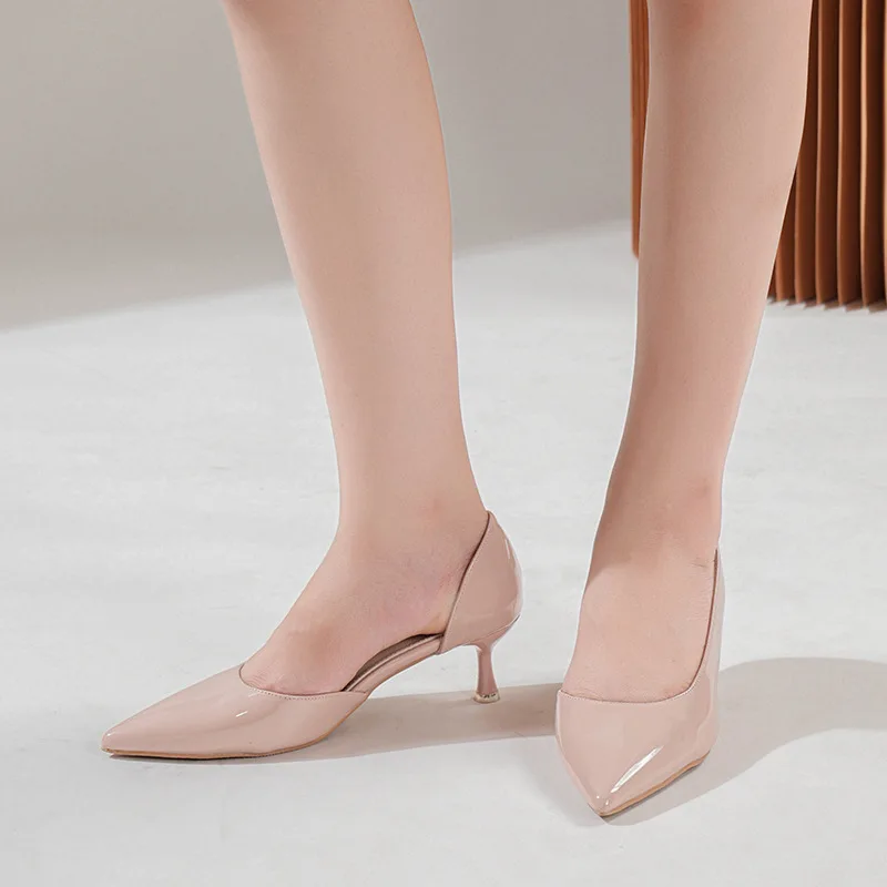 

Новые женские туфли-лодочки 2026 года на тонком каблуке 5,5 см, с острым носком, неглубоким вырезом, из микрофибры, блестящие, для свиданий