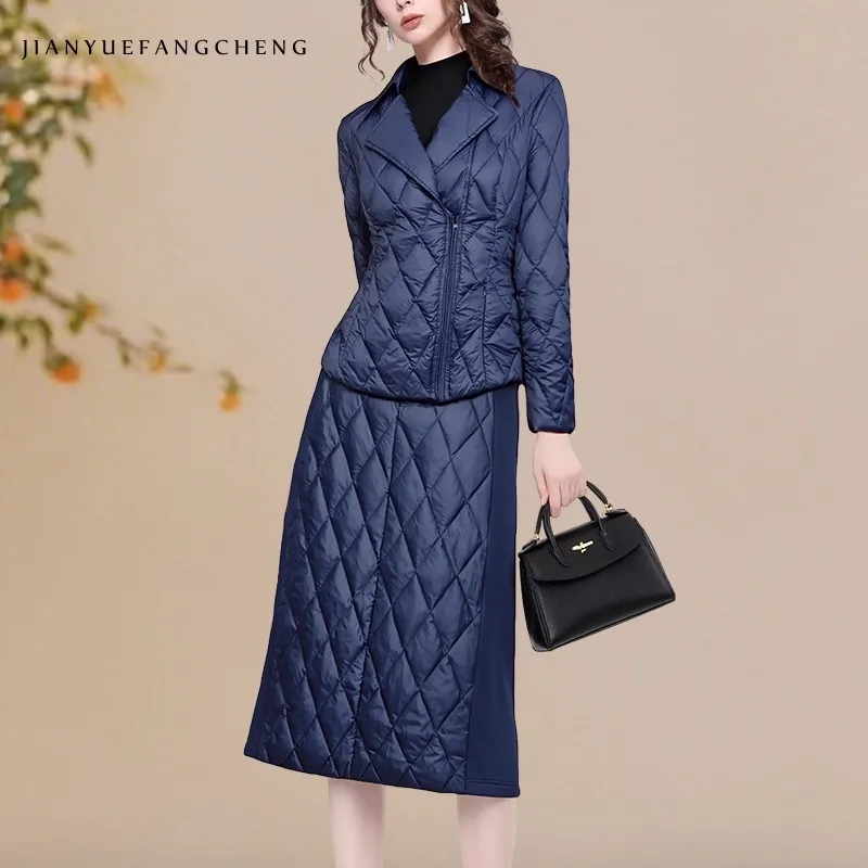 Damska zimowa niebieska kurtka puchowa, ocieplana, lekka, z wypełnieniem z kaczego puchu, idealna na narty, śnieg i na co dzień.