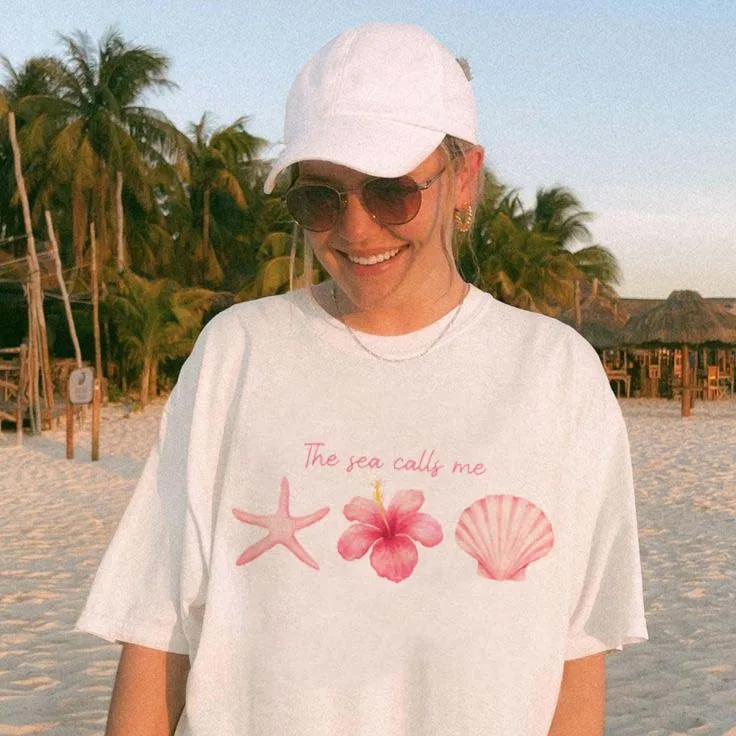 Camiseta The Sea Me Calls Beach para mujer, camiseta gráfica de concha de flor de estrella de mar Tropical, camiseta estampada de estilo lindo para mujer de verano