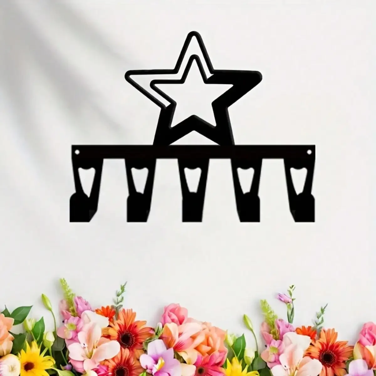 Rustic Vintage Metal Star Wall Key Rack 5 Hooks, Space‑Saving Storage Organizer, Retro Home Wall Decor Housewarming Gift
