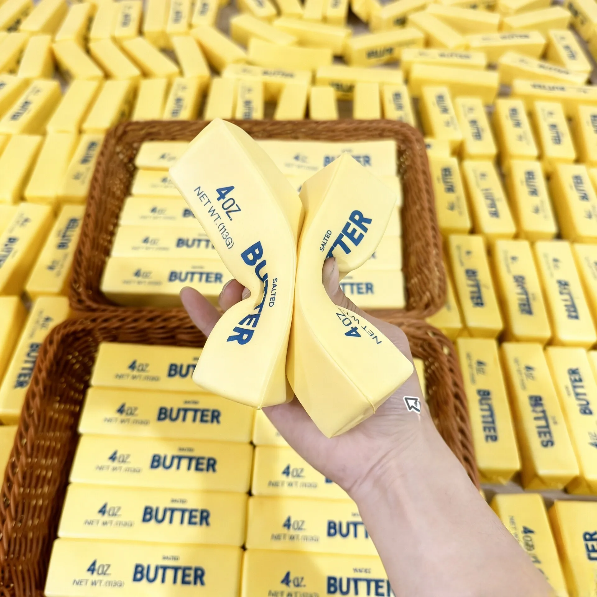 Realistischer Butterstab-Quetschspielzeug mit Langsamer Rückfederung, Weiches Sensorisches Fidget-Gadget zur Stresslinderung für Zuhause und Büro
