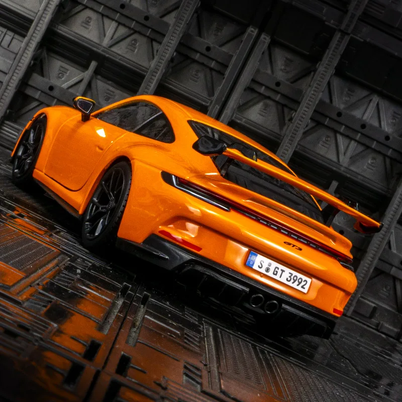 

Bburago 1:24 Porsche 911 GT3 alloy supercar model with doors and hood that can be opened as a children's toy car gift