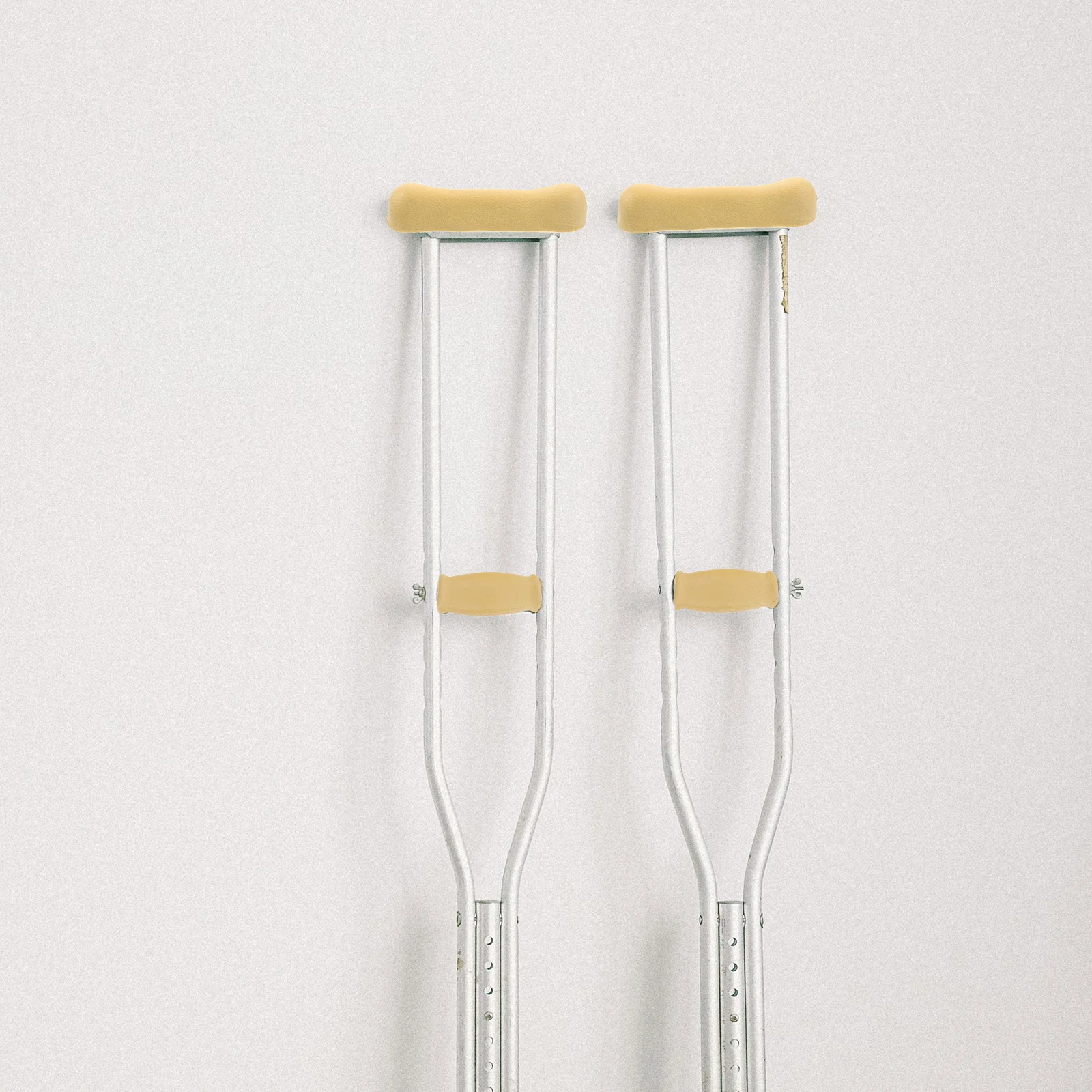 

6Pcs Non Slip Rubber Crutch Tips Replacement Pads for Single Double Underarm Crutches Hiking Walking Outdoor Crutch Padding Set