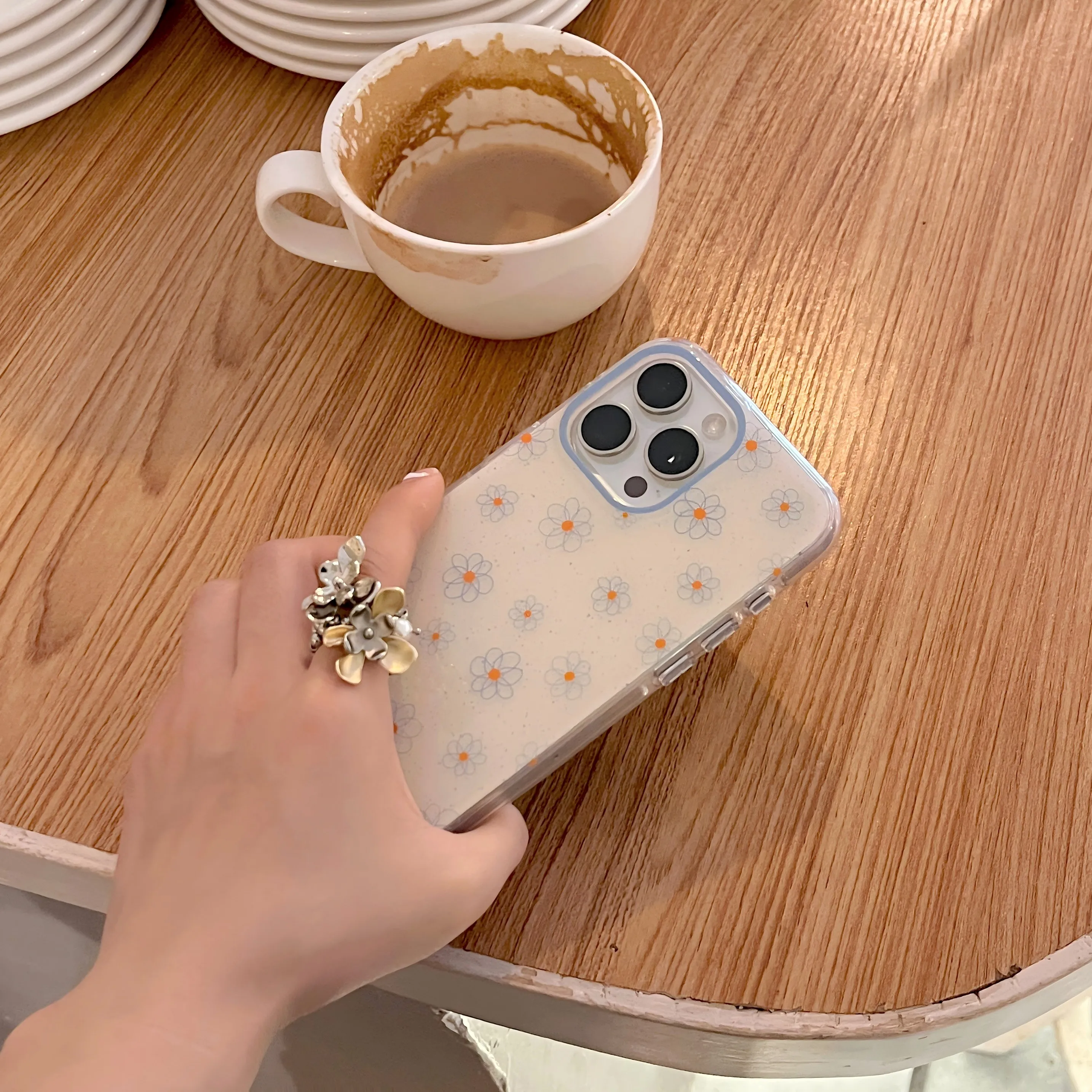 

Simple Stytle Cute Small Daisy Phone Case for iphone 16 Promax 15 14 13 Protective Backk Cover