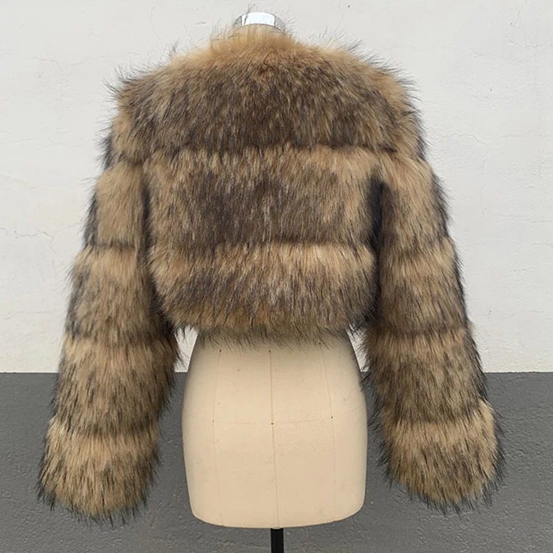 2023 inverno moda uomo cappotto di pelliccia di procione finto lusso corto soffice giacca di pelliccia capispalla signori cappotto sfocato Crop Top di pelliccia