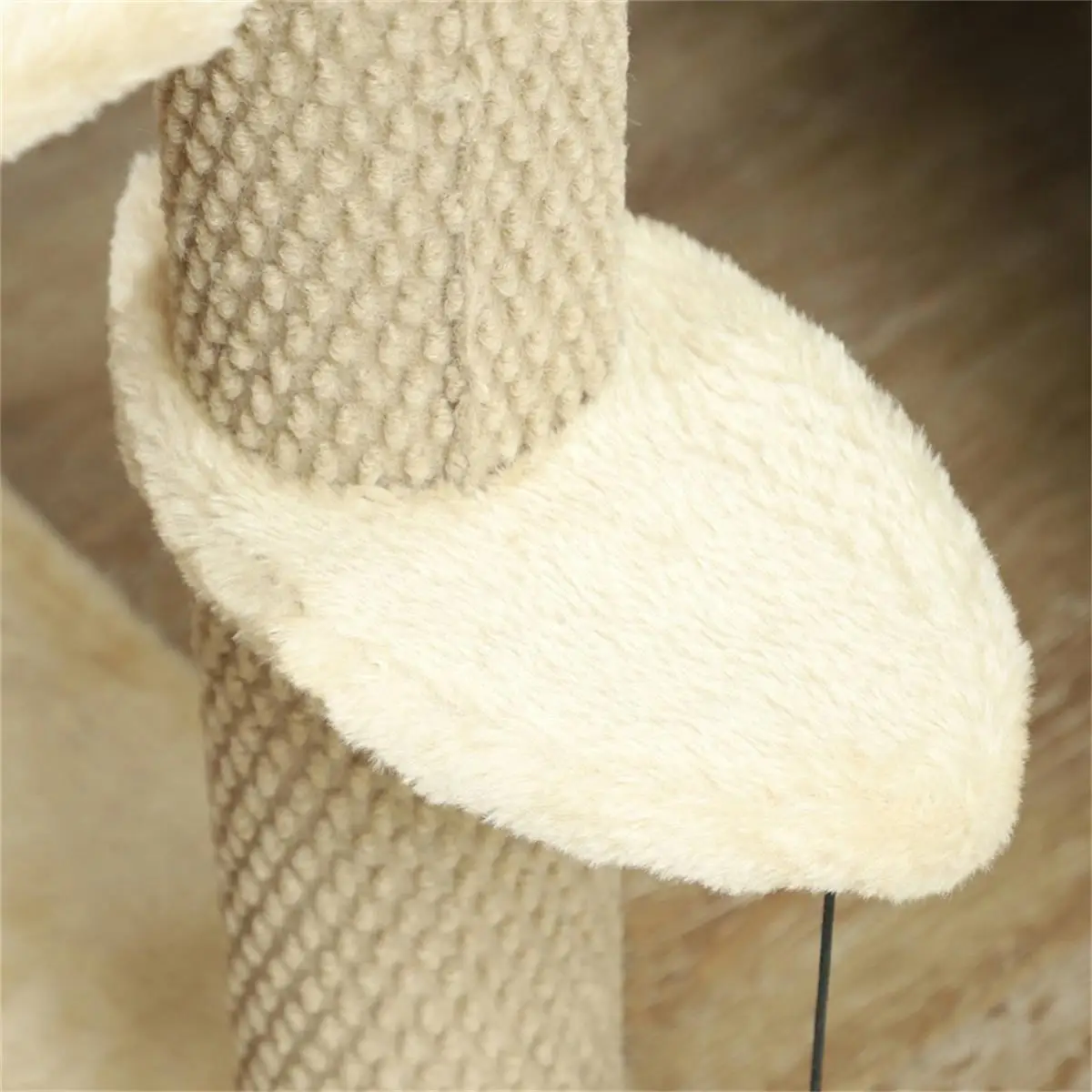 

Modern Cat Tree Tower for Play & Relaxation - Multi-Level Scratching Post & Cozy Bed for Cats