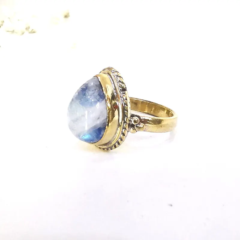 Natural Stone Rings Brass Inlaid Heart Moonstone Lovely Vintage Rings for Lady From Nepal R019