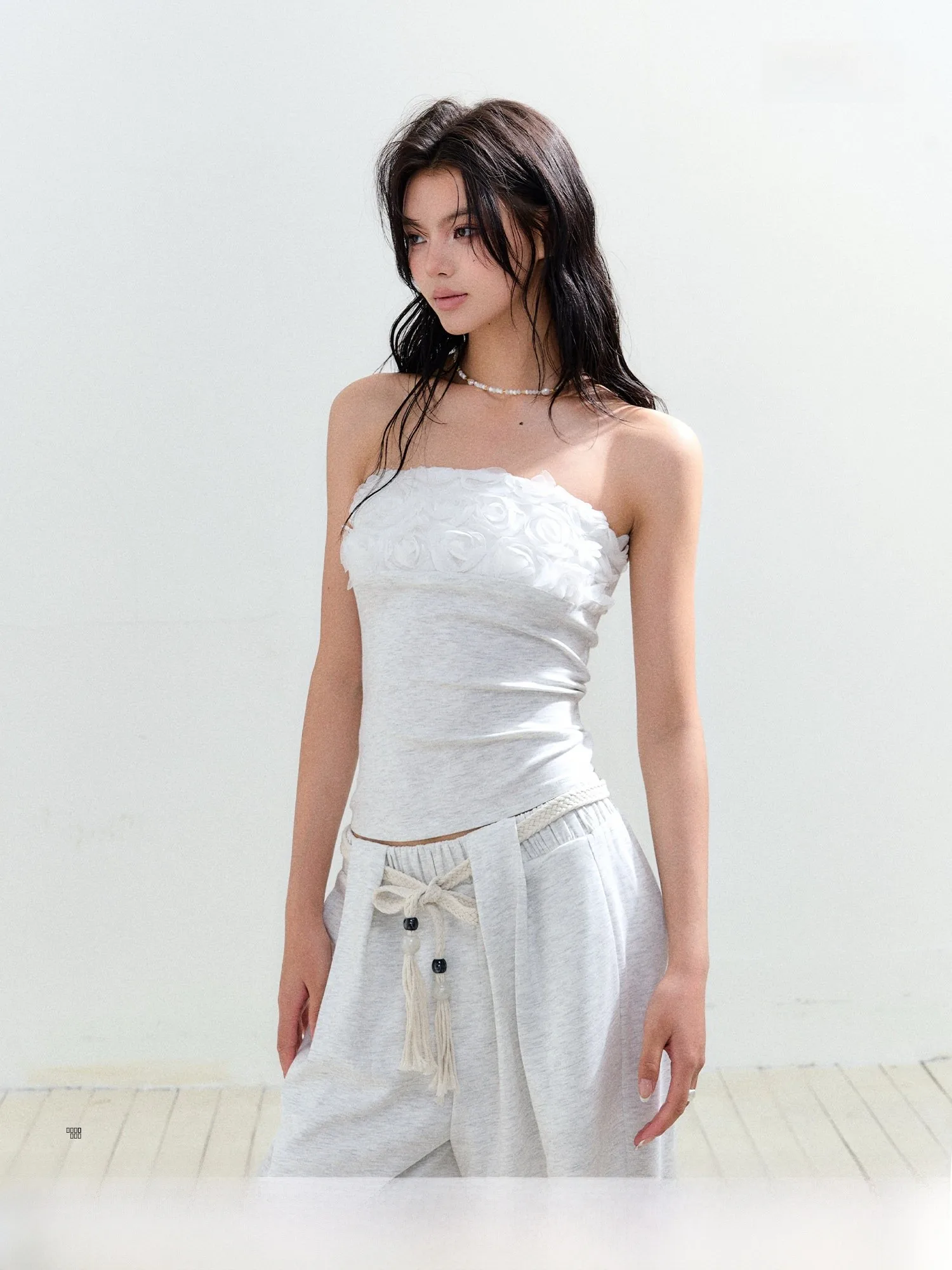 

AGAM Studio Design Sensual Sweet And Spicy Lace Flower Tube Top Women Summer Outerwear Splice Original Cotton Color