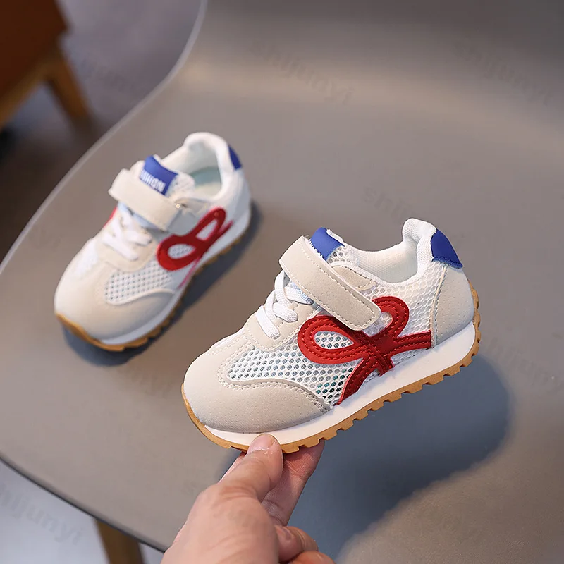 

Детские повседневные кроссовки для мальчиков, легкие дышащие спортивные кроссовки для девочек, повседневная обувь с мягкой подошвой, 2025 г., детская студенческая обувь