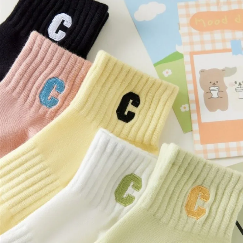 5 Par Damskich Jesienno-Zimowych Skarpetek do Kostki w Jednolitym Kolorze z Napisem, Zestaw Wielokolorowy, Skarpetki Szkolne dla Dziewcząt, Białe Skarpetki Damskie, Tanie Skarpetki Dzianinowe