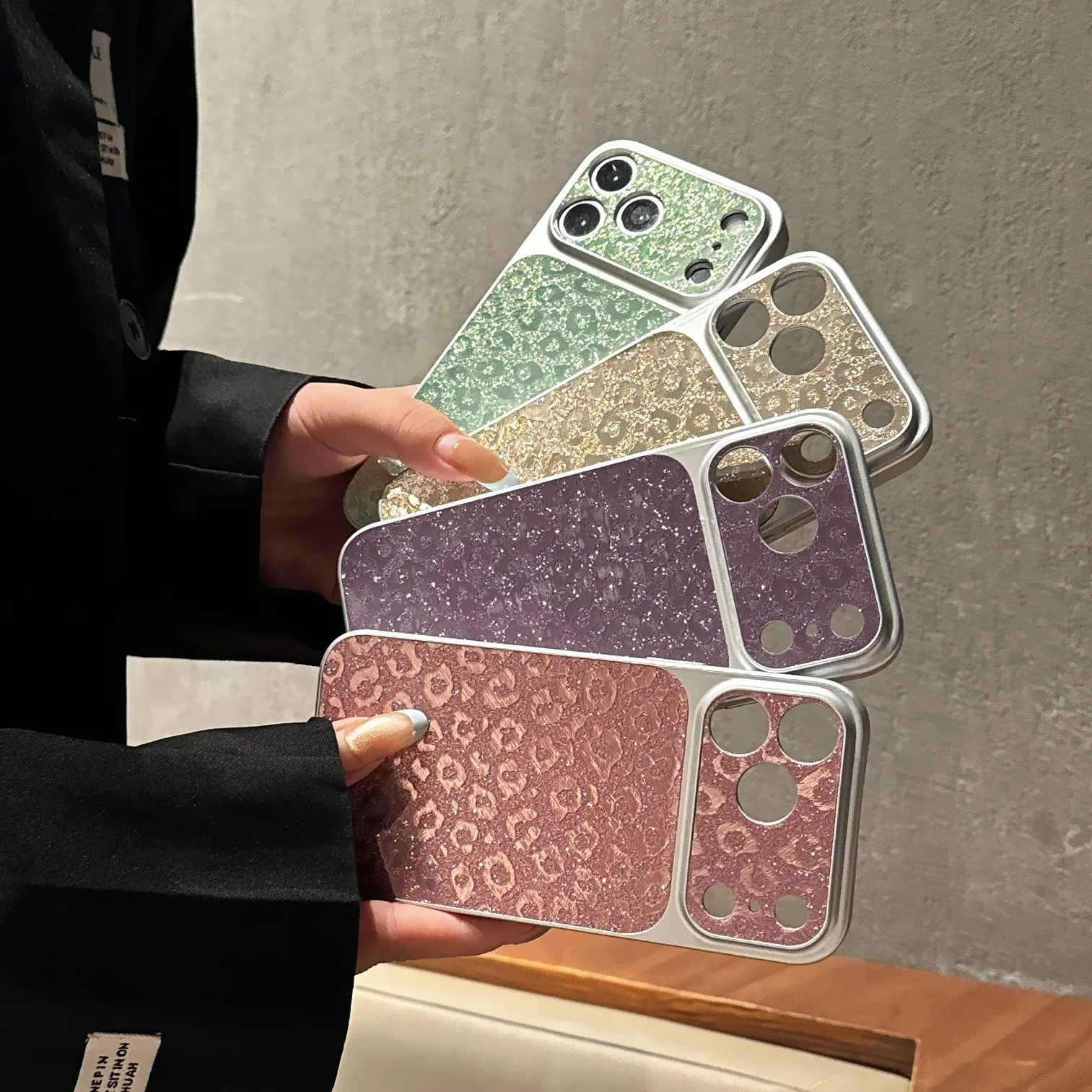 

Back Cover For IPhone 15 16 17 Pro Max Case Bling Glitter Leopard Hard PC Shockproof Phone Case