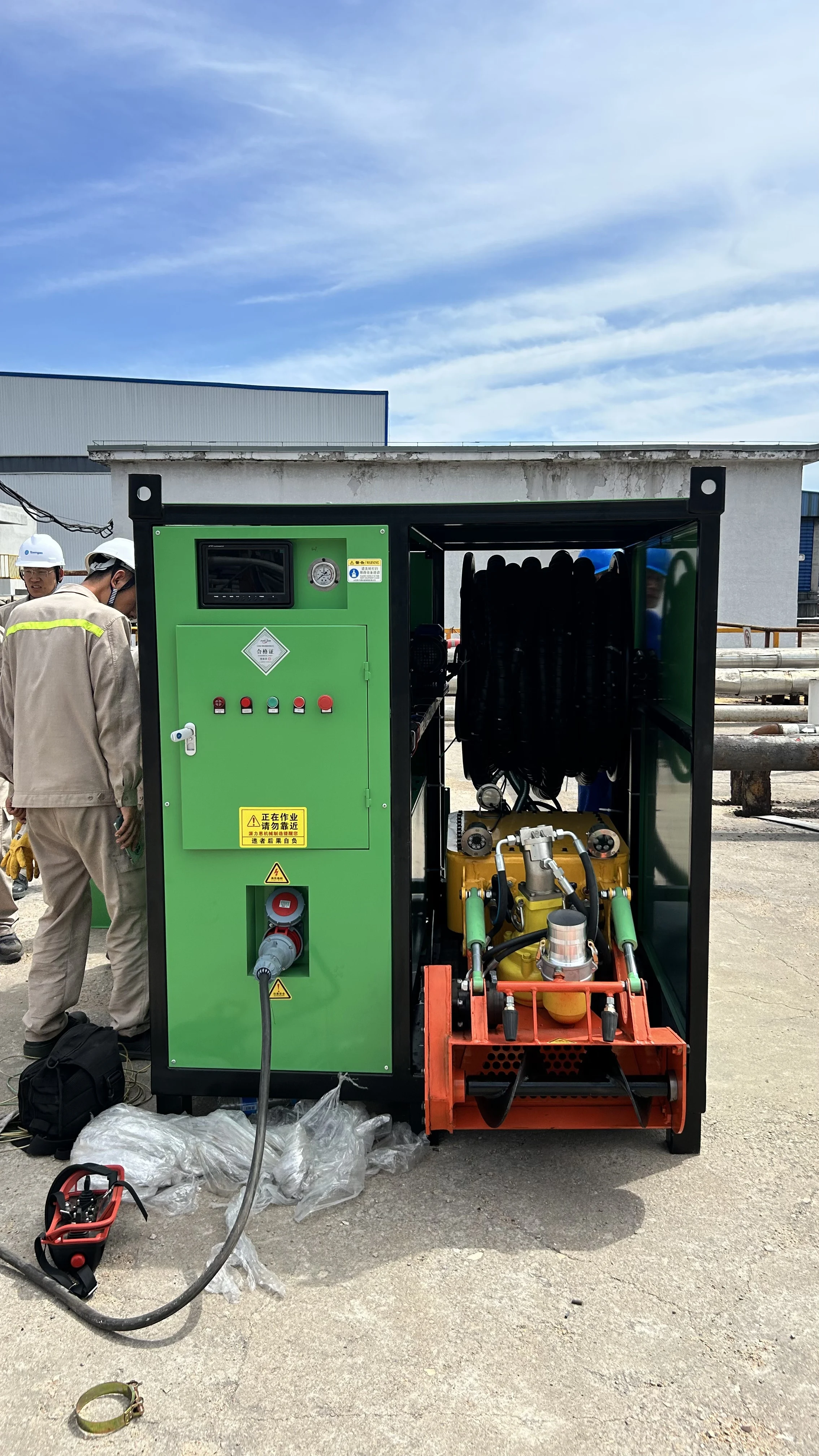 Efficient And Intelligent Underwater Dredging Robot For Underwater Operations