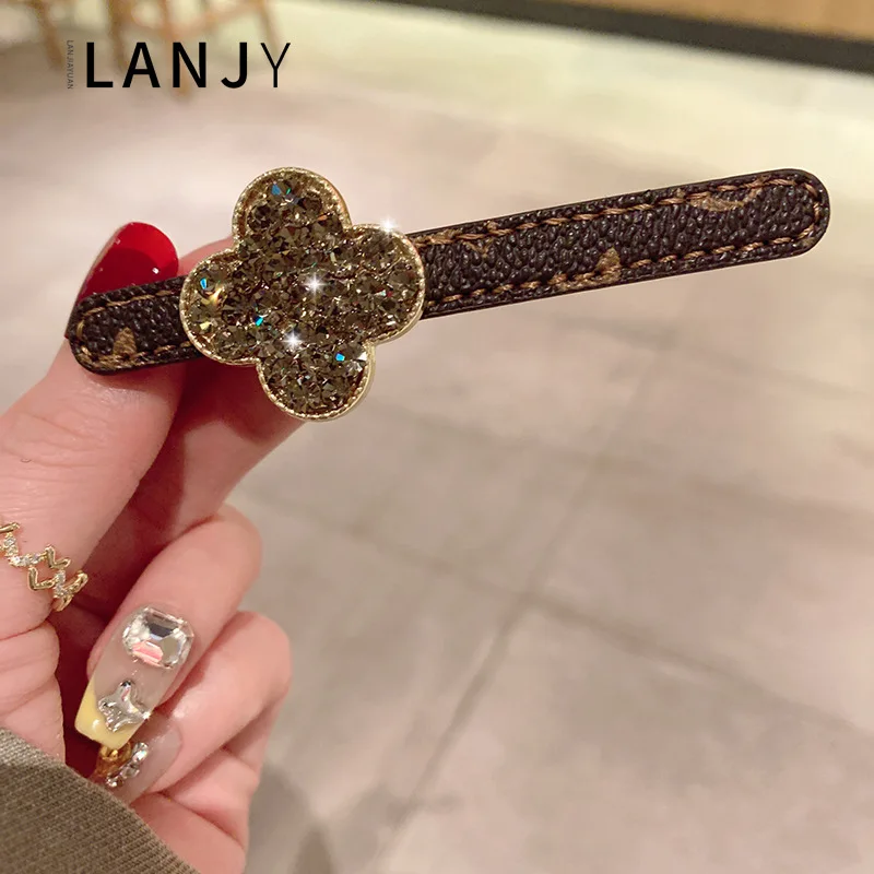 

Sparkly Rhinestone Side Bangs Clips Korean Dongdaemun Style Faux Cowhide Print Flat Hair Pin for Forehead Baby Hair
