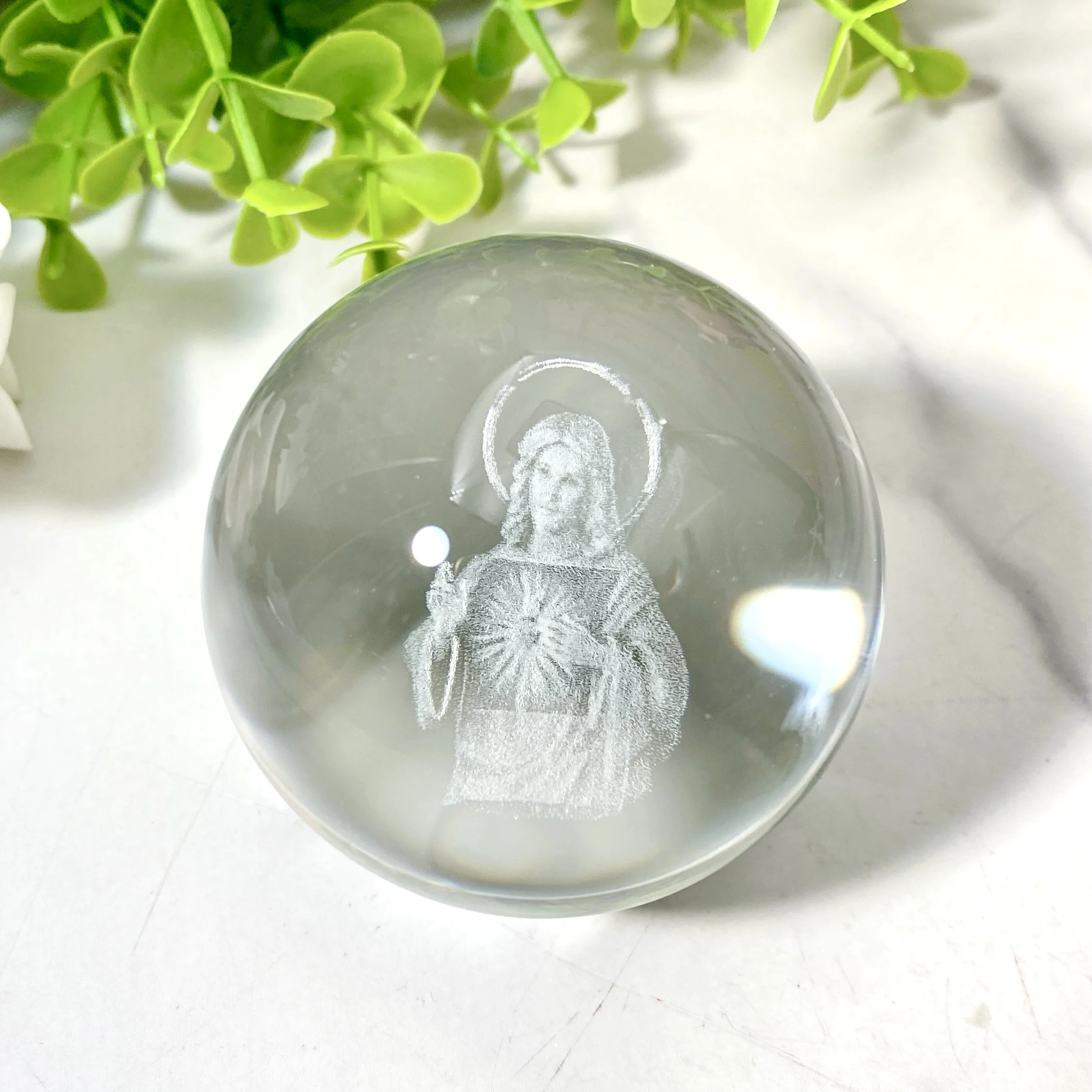 عشوائي 1 قطعة عالية الجودة ثلاثية الأبعاد كرة زجاجية الديكور الحجر الخام الكريستال الطبيعي ، هدية عيد ميلاد ، زخرفة المشهد.