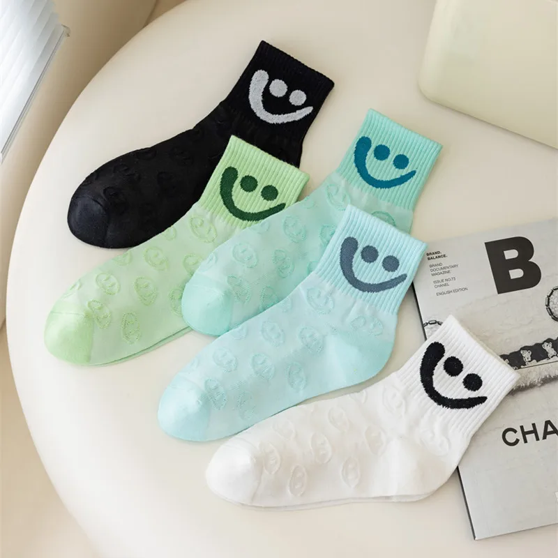 Socks Women Men Unisex Happy Smile Face Sports Cotton Short Crew Socks Middle Tube Gift Harajuku Fashion Calcetines Streetwear