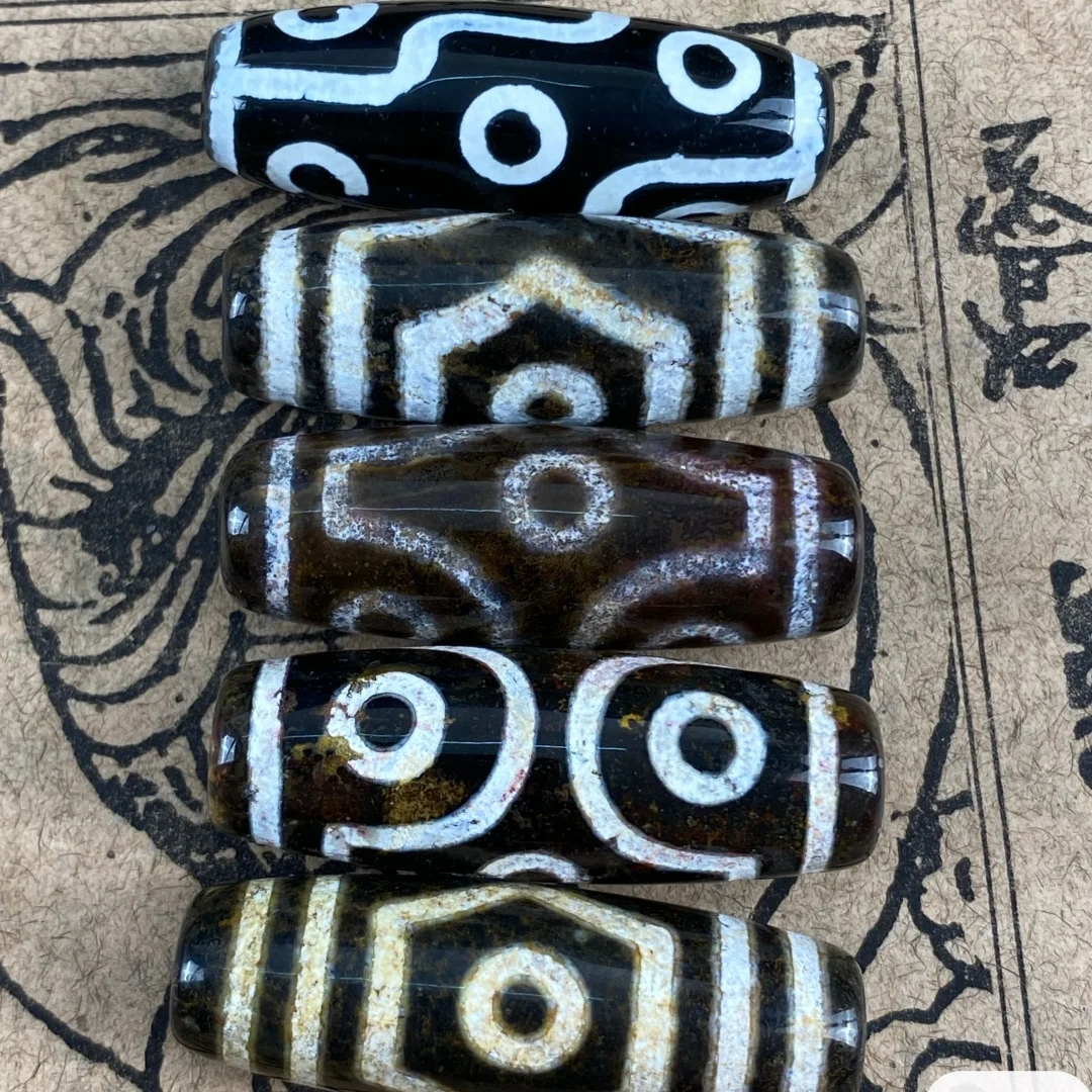 

1bag/lot 40mm Xiangxiong Cinnabar Agate Dzi Bead Weathered Patina Various Beads Including 1, 2, 5, 6, 9 Eyes for DIY Bracelets