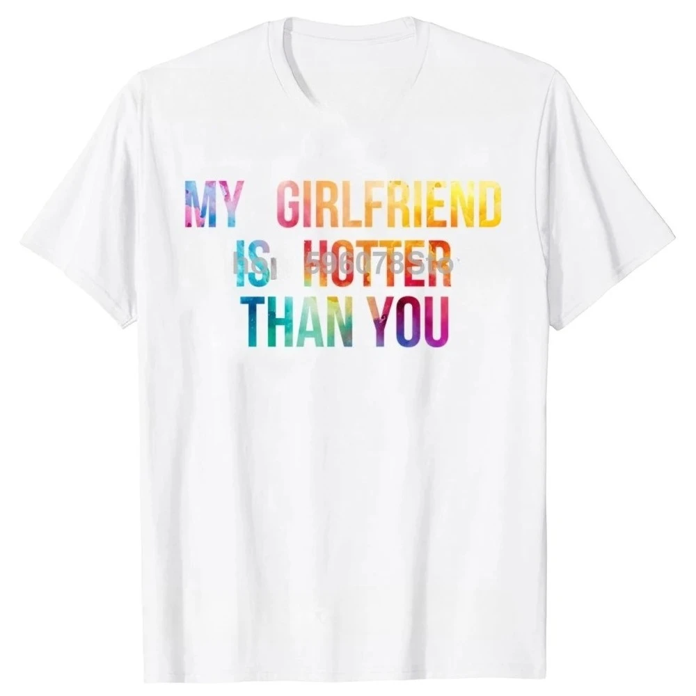 私はとてもセクシーで美しい彼女が大好きです。遠ざけてください。背面に「Stay Away」の文字が入ったTシャツ。コットン製のストリートウェア、半袖、彼女用Tシャツ、服。