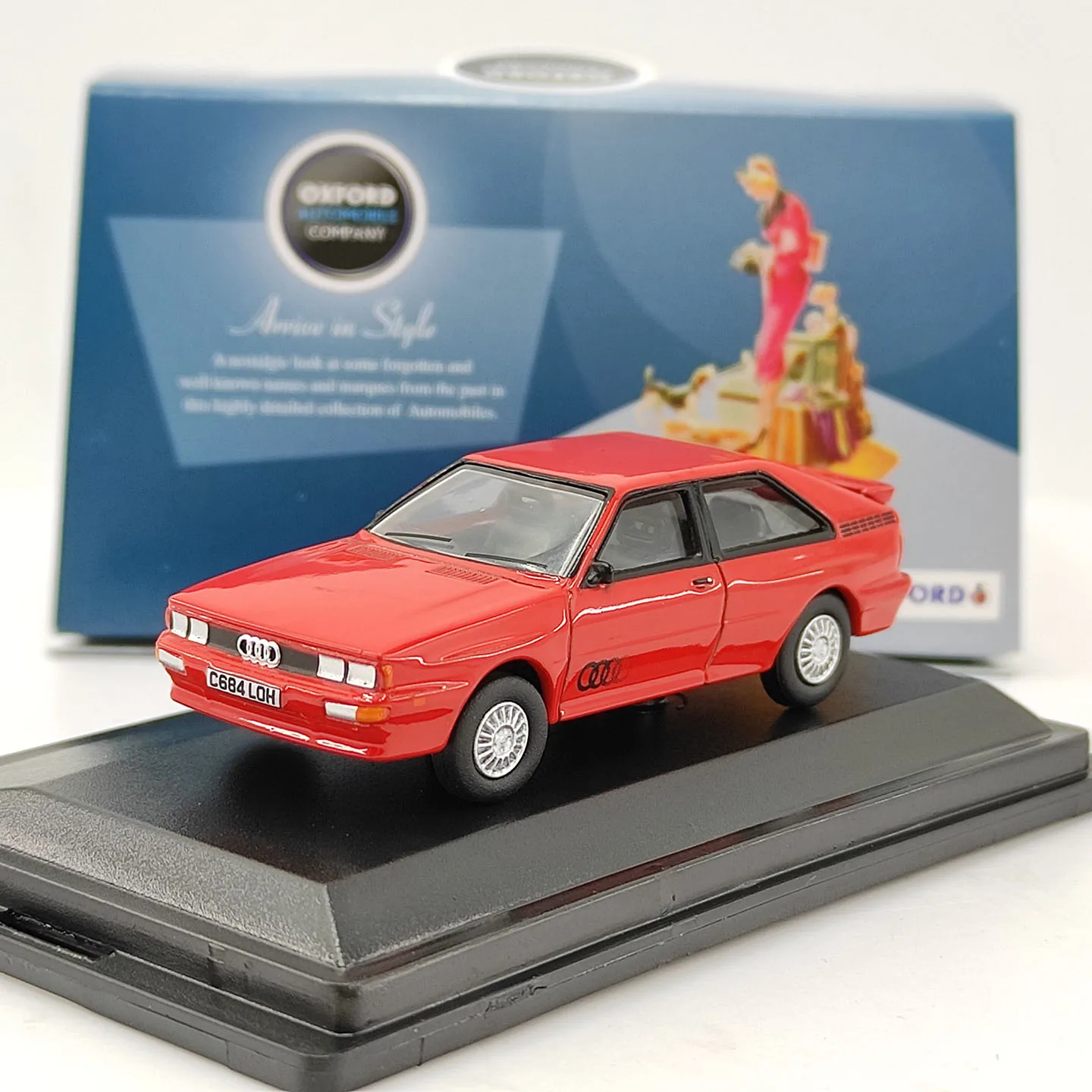 Diecast OXFORD 1:76 Scale Audi Red Alloy Car Model