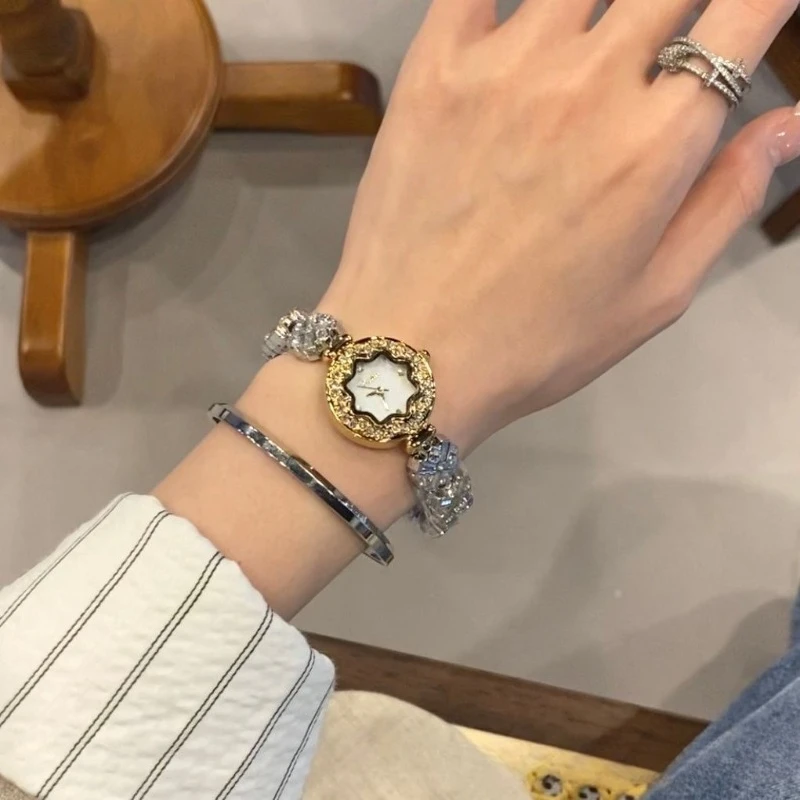 ساعة السيدات الجديدةStudentClassicTrend أوتوماتيكية مقاومة للماء كوارتز بسيطة للنساء ساعة عيد ميلاد ift Live نمط الموضة الفاخرة